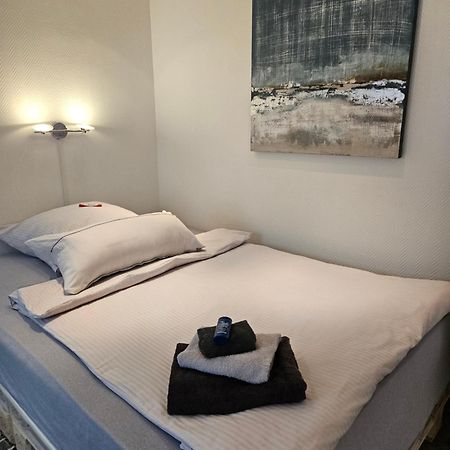 Standardzimmer Nahe Messe Und Airport Düsseldorf Exterior foto